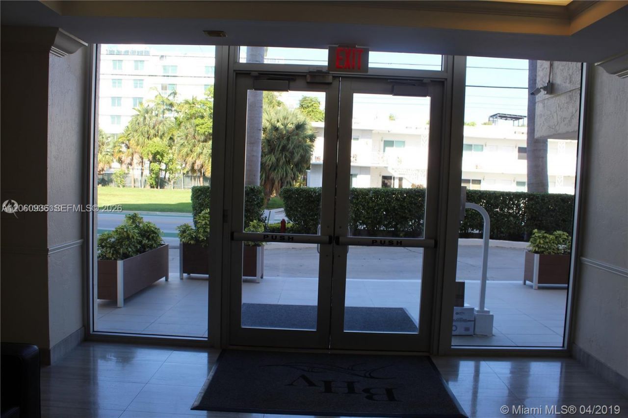 10140 W Bay Harbor Dr, Unit 603C, Bay Harbor Islands, FL 33154 Photo