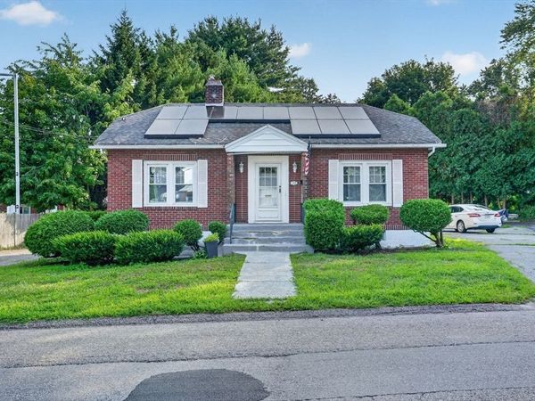 22 Fruit St, Leominster, MA 01453