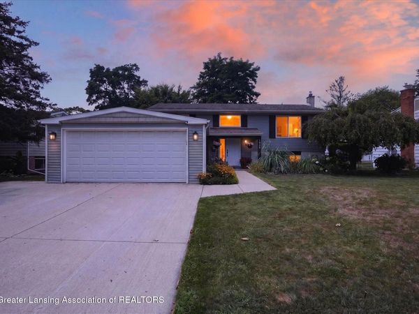 1805 Gay Lane, Lansing, MI 48912