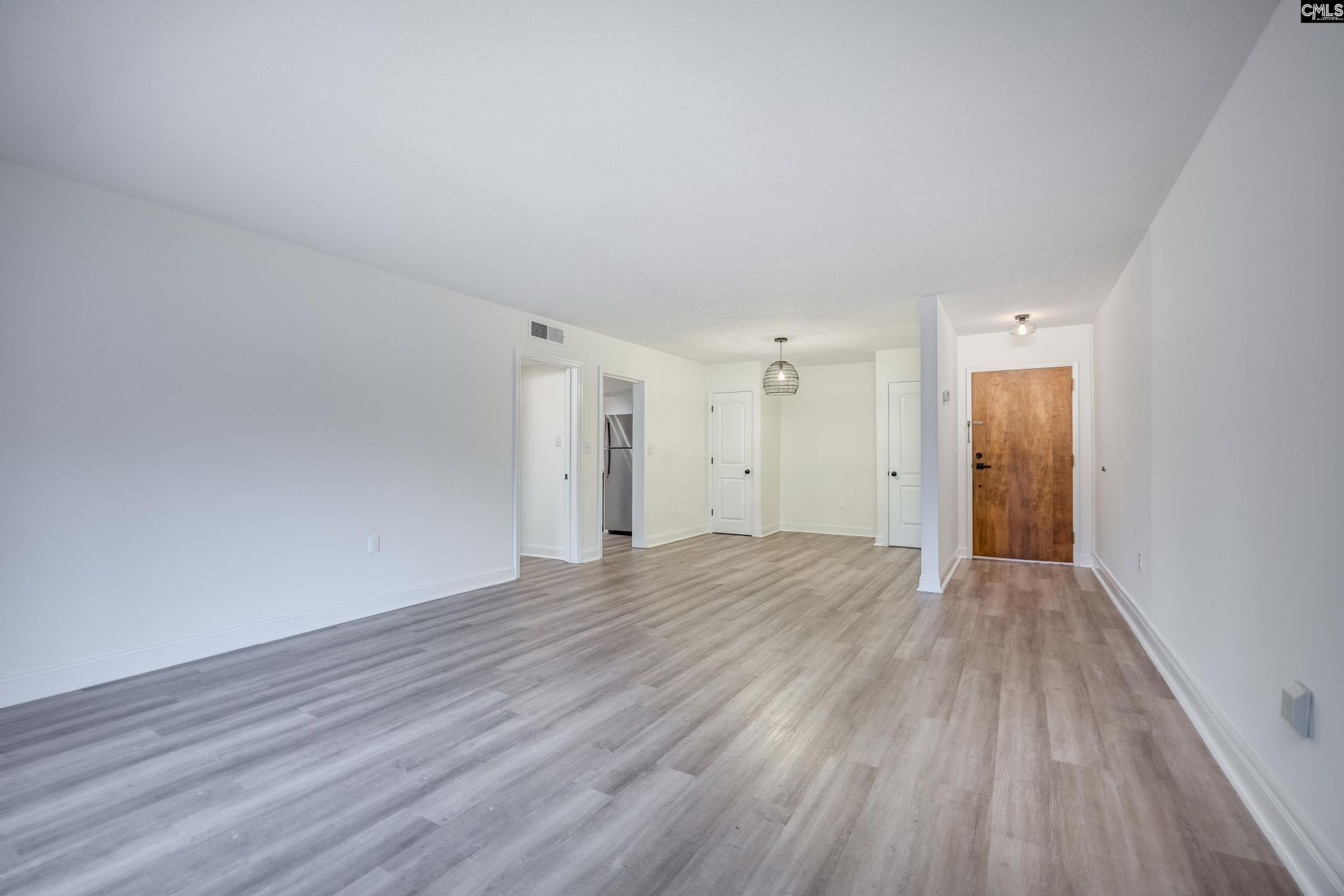 1825 St. Julian Place Photo 13