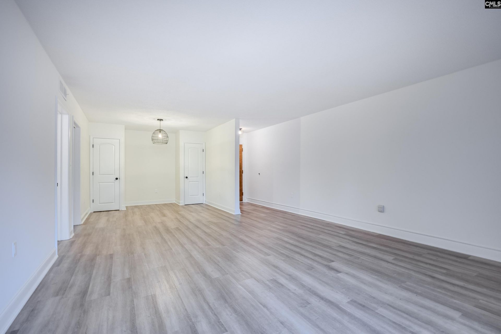 1825 St. Julian Place Photo 15