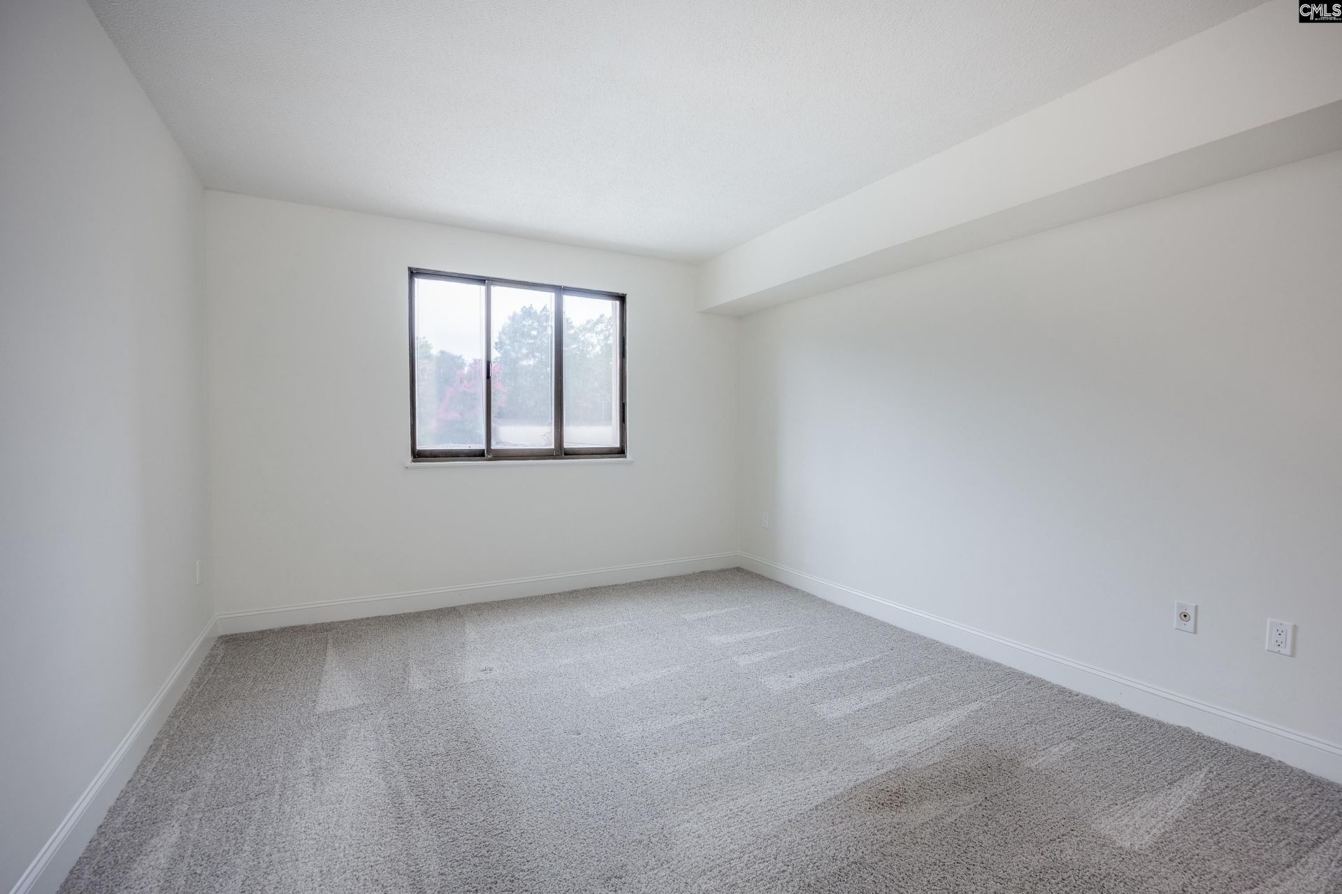 1825 St. Julian Place Photo 22
