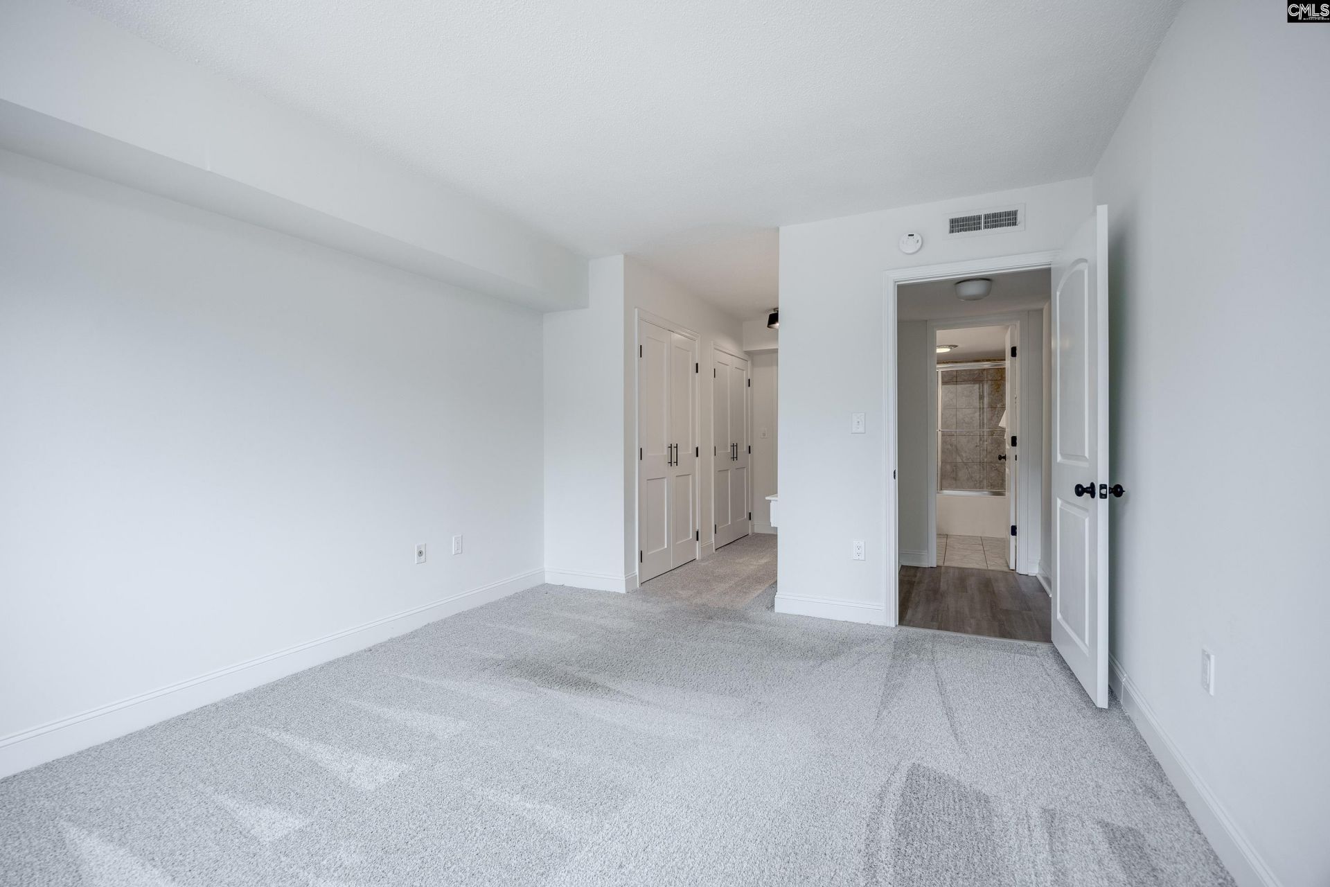 1825 St. Julian Place Photo 25