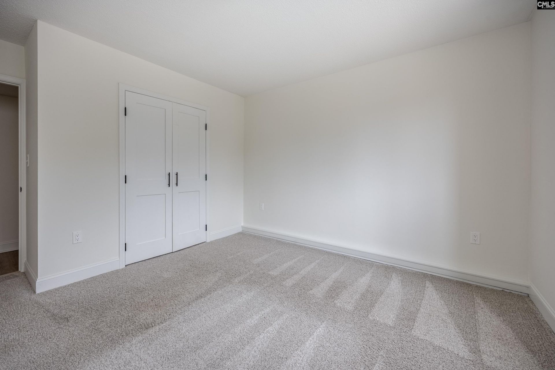 1825 St. Julian Place Photo 32