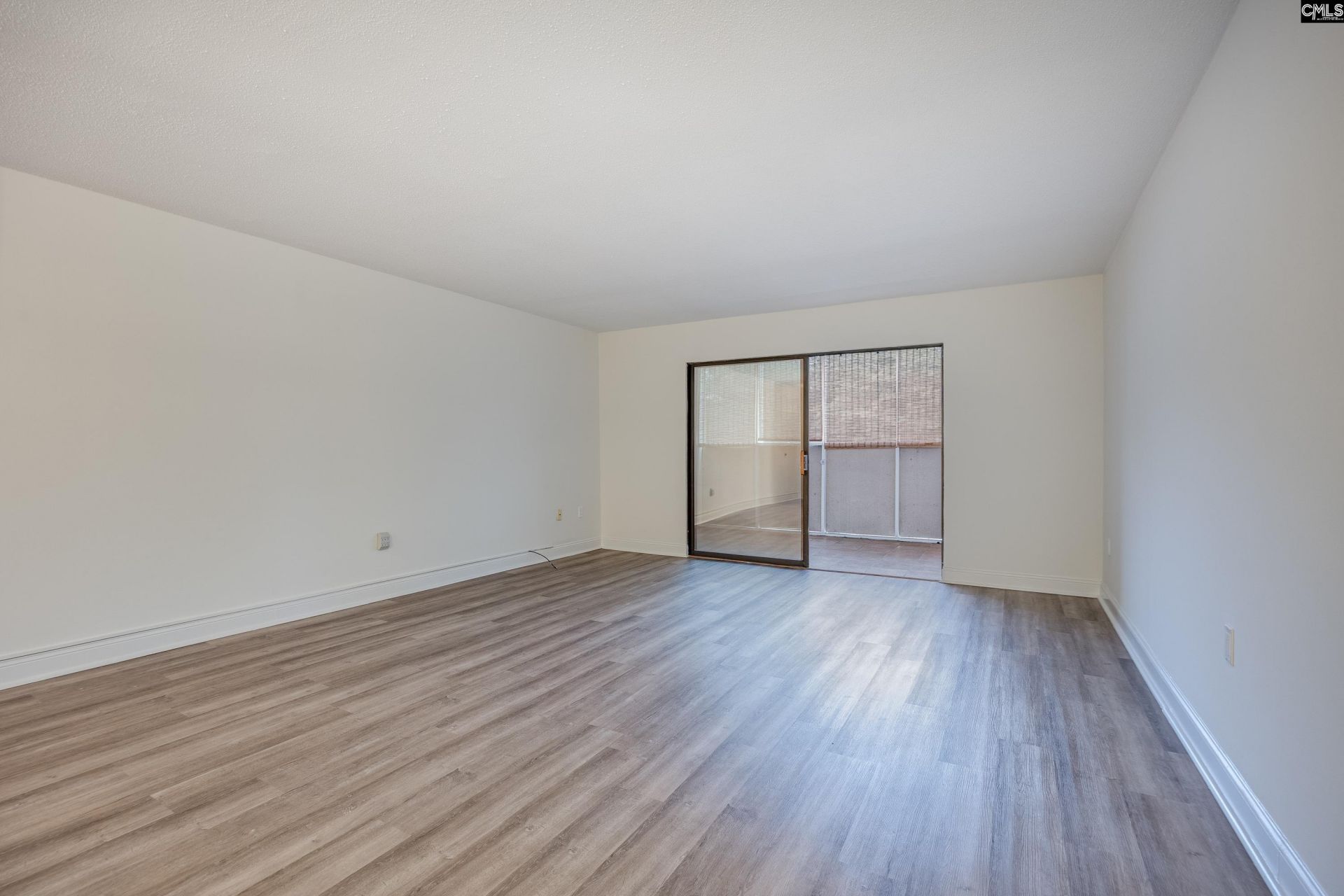 1825 St. Julian Place  Photo 8