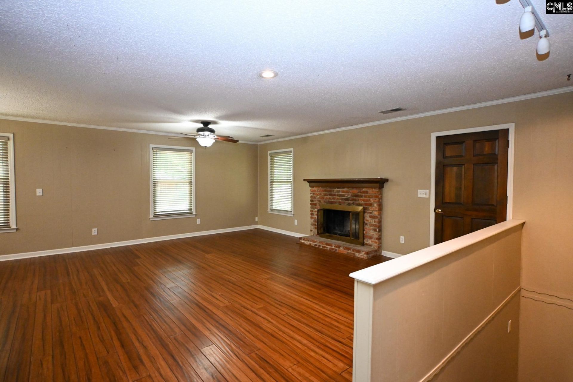 331 Barmount Drive  Photo 11