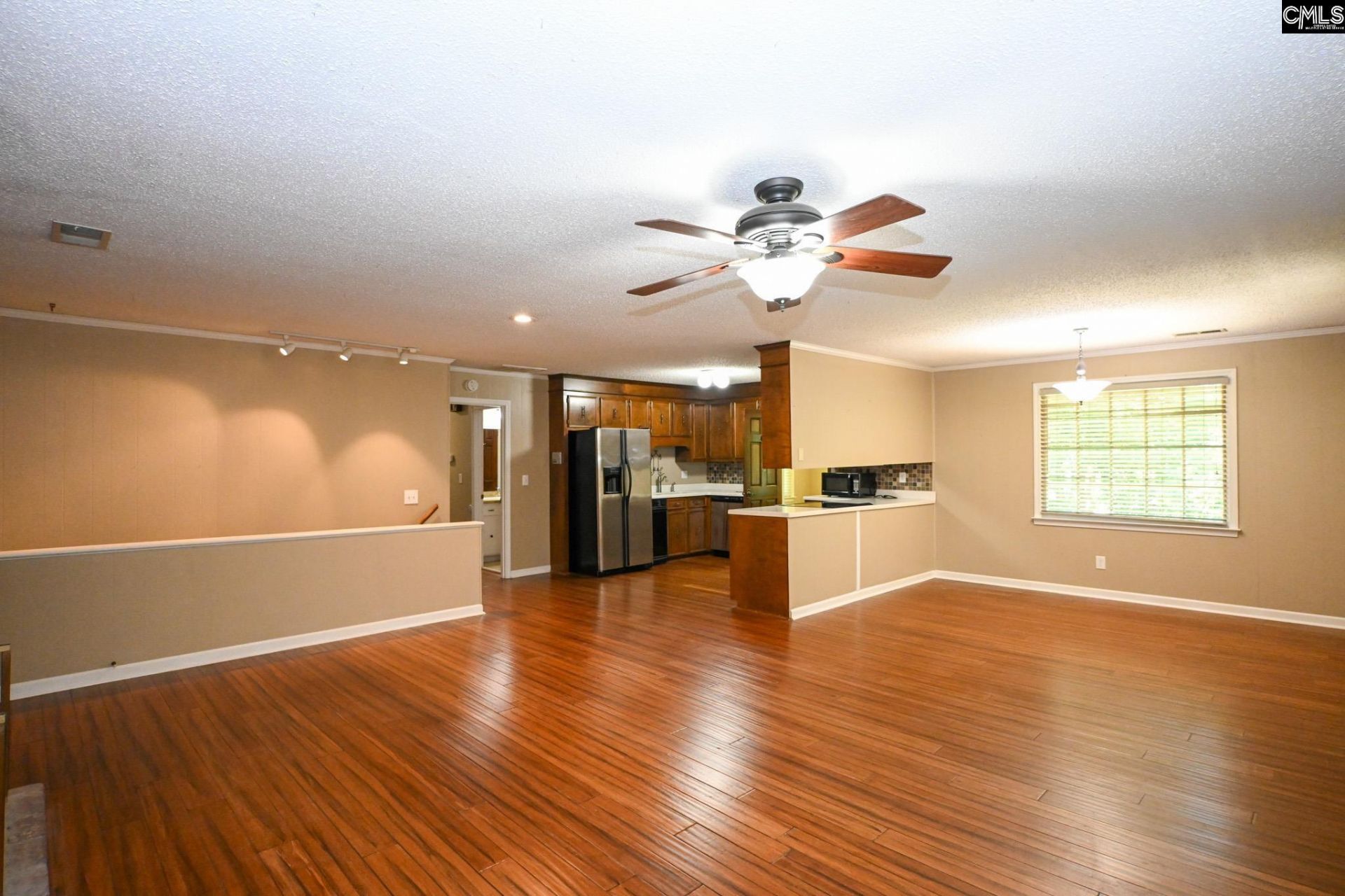 331 Barmount Drive  Photo 12