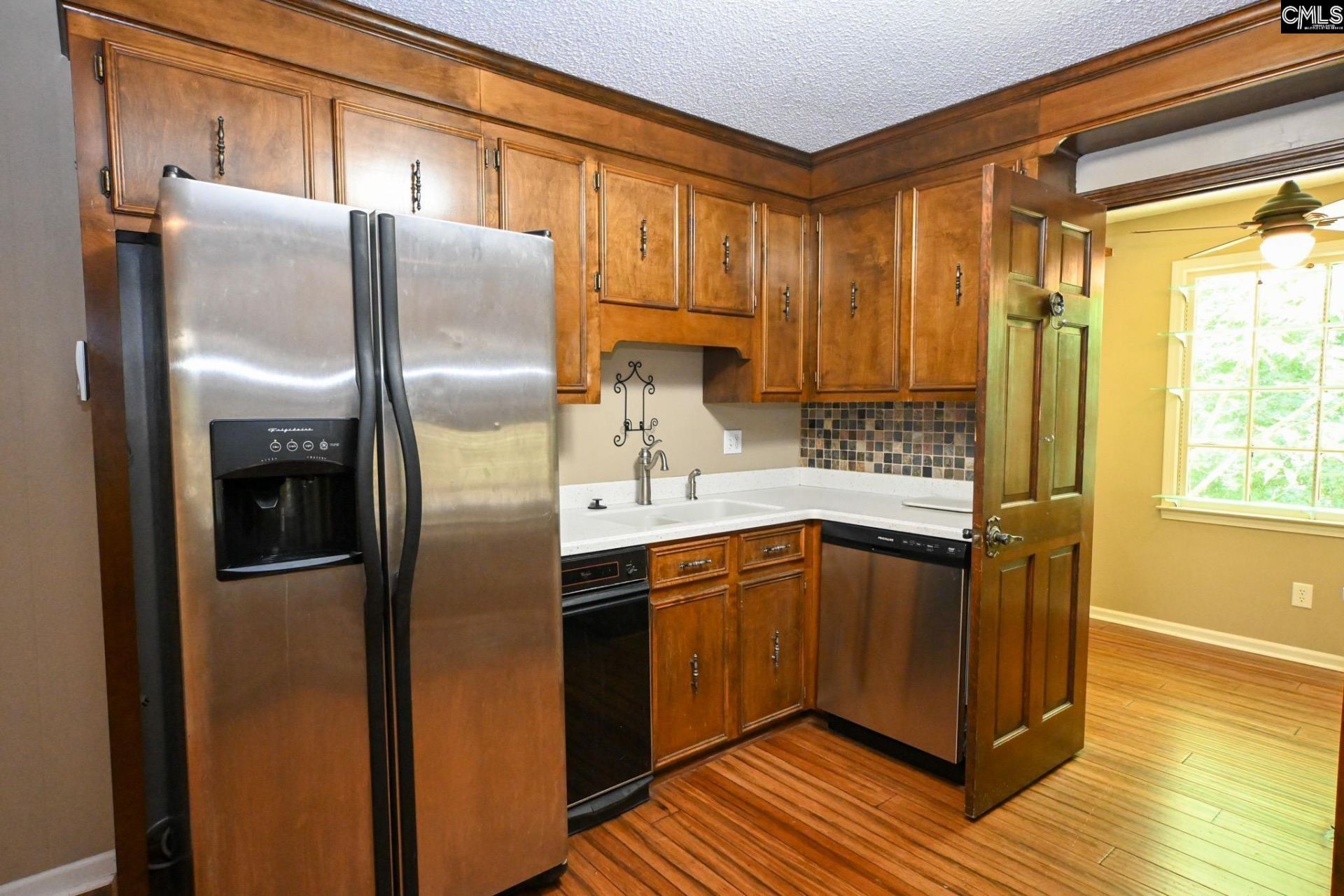 331 Barmount Drive  Photo 7