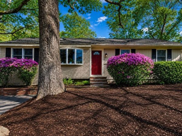332 Massapoag Ave, Sharon, MA 02067