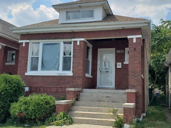 7126 S Claremont Avenue, Chicago, IL 60636