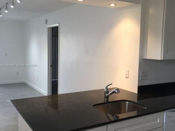 860 NE 209th Ter , Unit 104-33, Miami, FL 33179