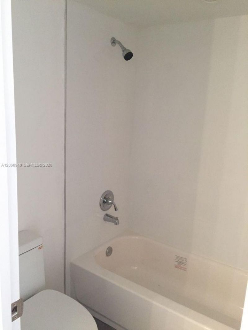 860 NE 209th Ter , Unit 104-33, Miami, FL 33179 Photo