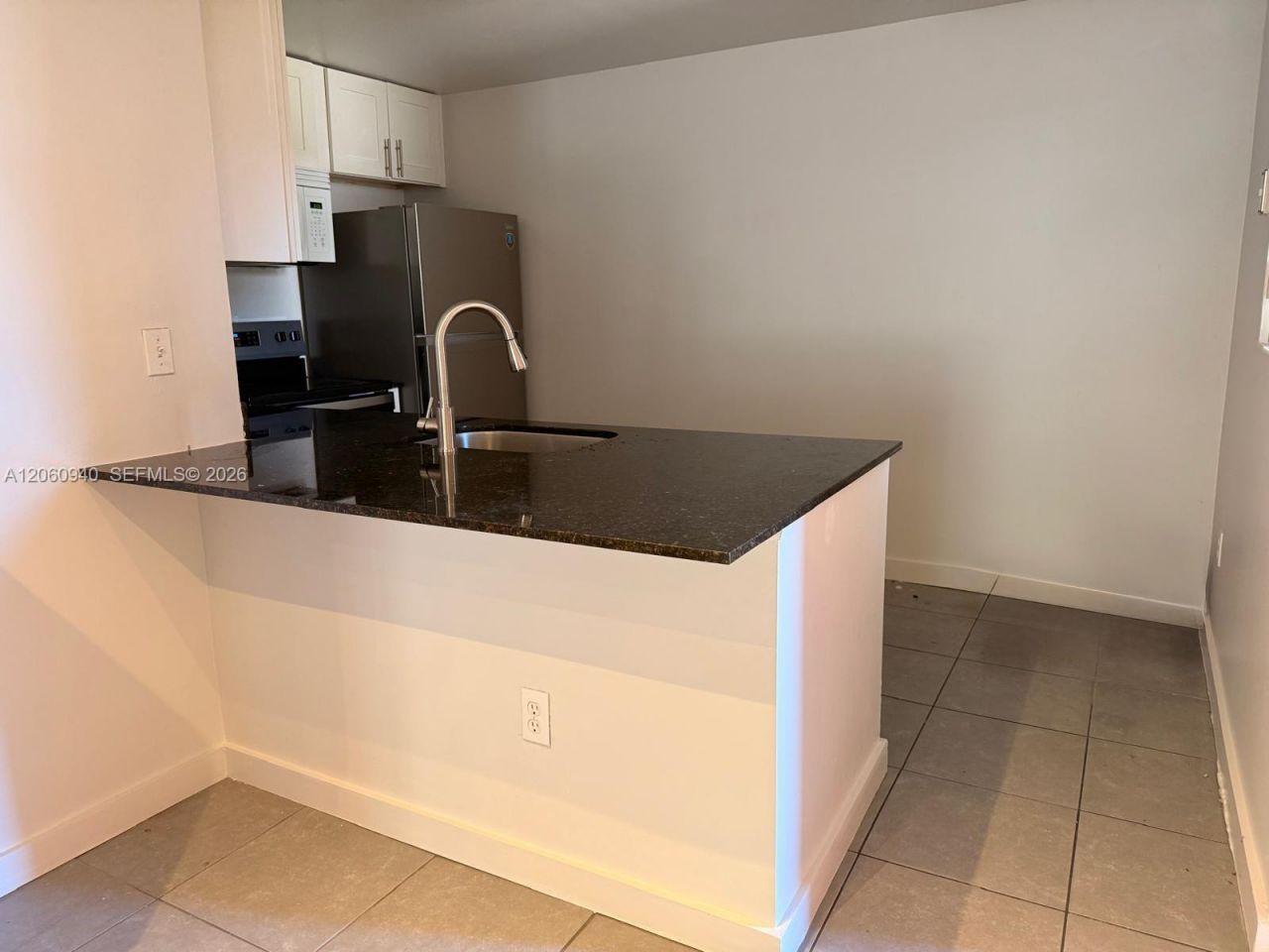 860 NE 209th Ter , Unit 104-33, Miami, FL 33179 Photo