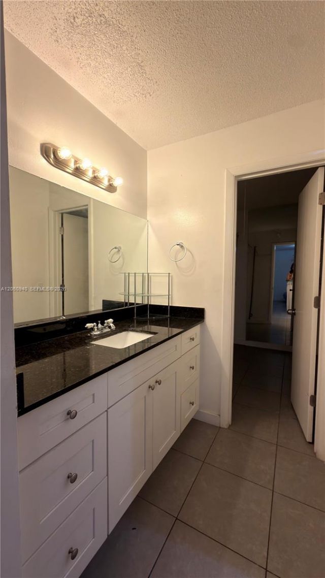 860 NE 209th Ter , Unit 104-33, Miami, FL 33179 Photo
