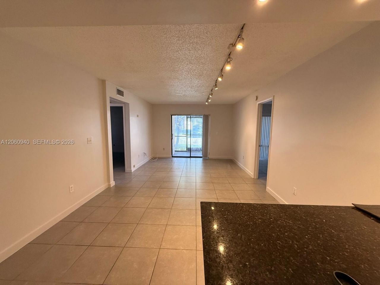 860 NE 209th Ter , Unit 104-33, Miami, FL 33179 Photo