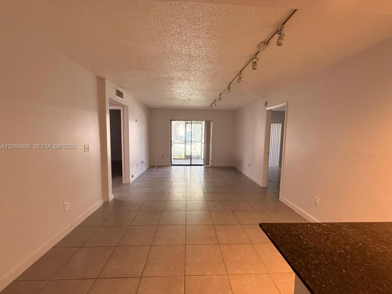 860 NE 209th Ter , Unit 104-33, Miami, FL 33179 Photo