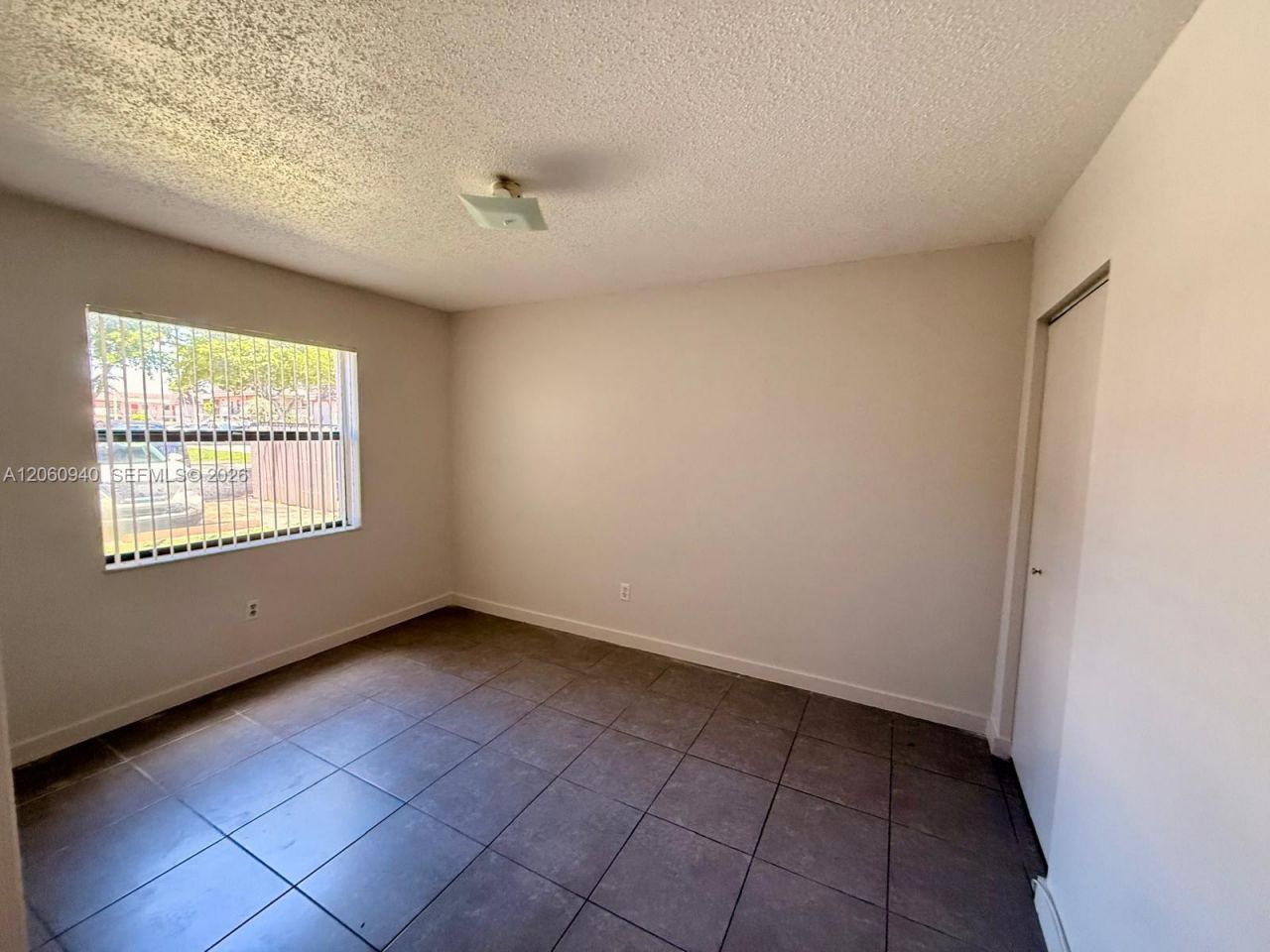 860 NE 209th Ter , Unit 104-33, Miami, FL 33179 Photo