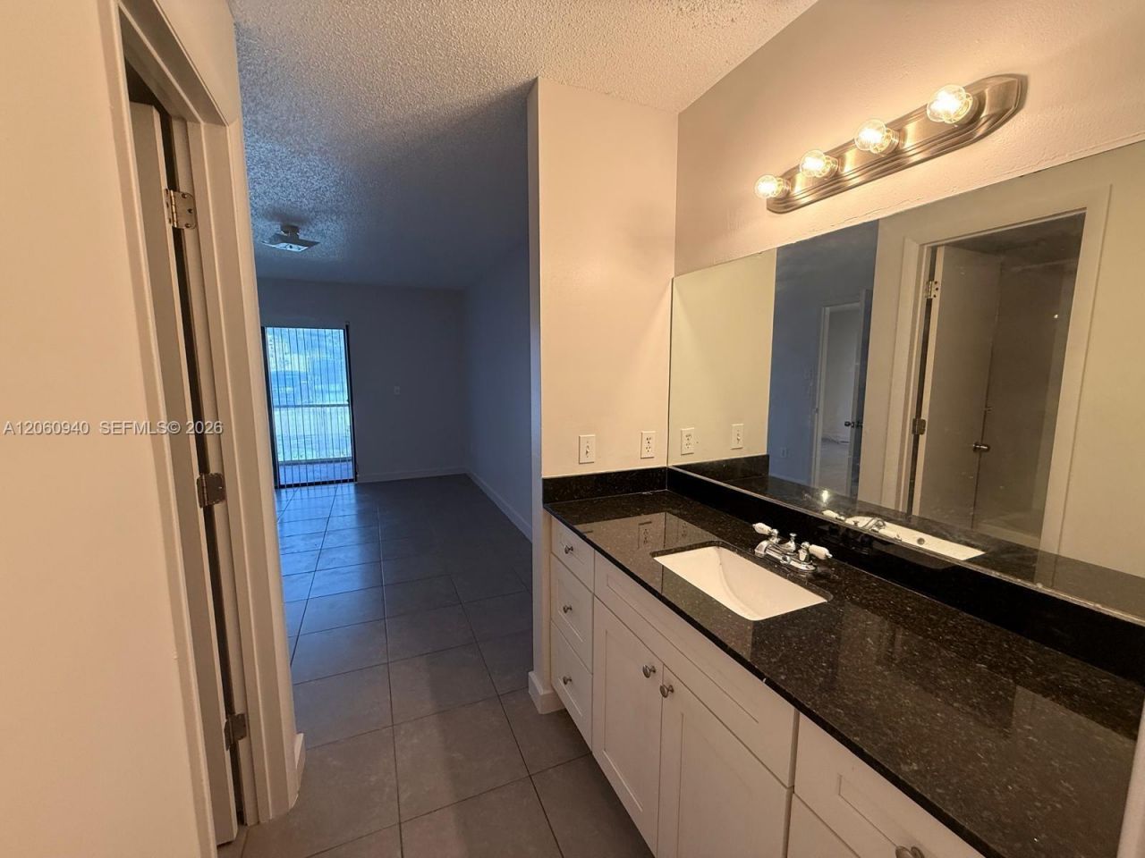 860 NE 209th Ter , Unit 104-33, Miami, FL 33179 Photo