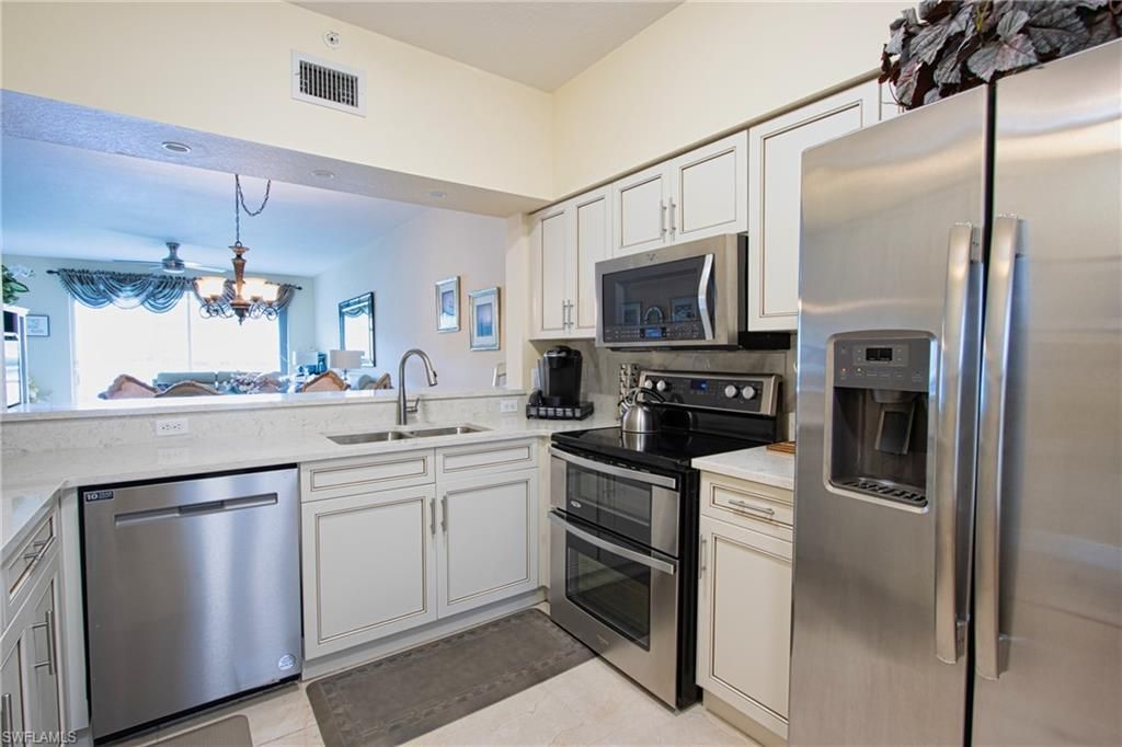 3250 Cypress Glen Way , Unit 403, Naples, FL 34109 Photo