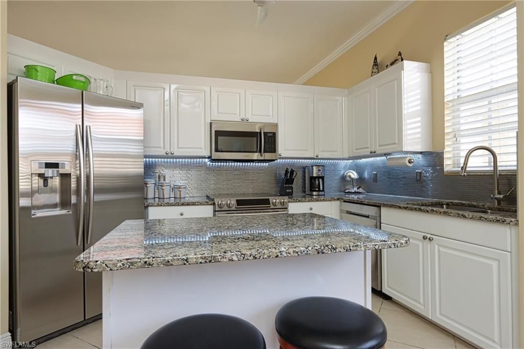 400 L Ambiance Cir , Unit 206, Naples, FL 34108 Photo