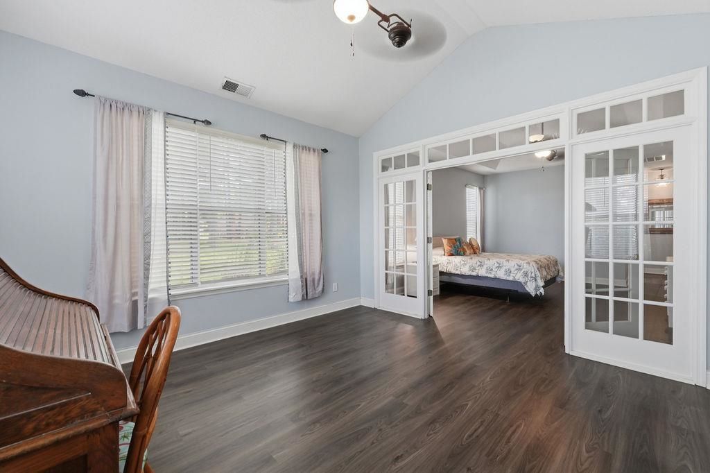 4889 Westwind Dr. Photo 23