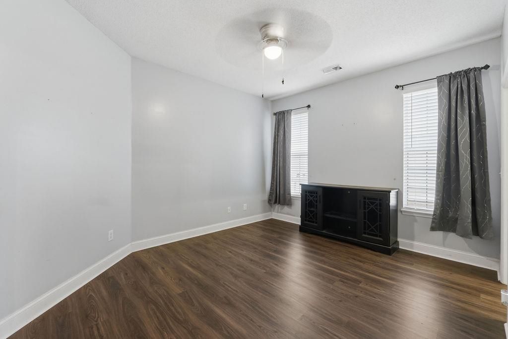 4889 Westwind Dr. Photo 30