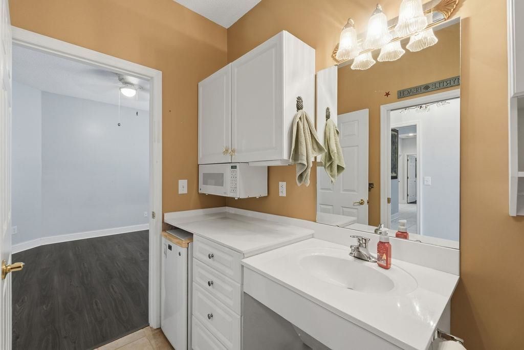 4889 Westwind Dr. Photo 33