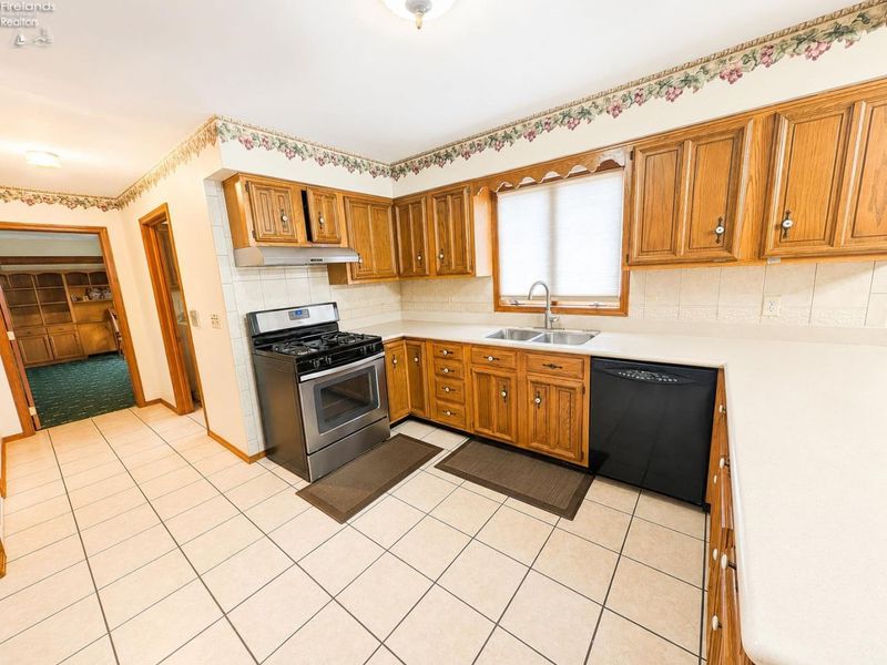 1206 Royal Oak Court, Mansfield, OH 44906 Photo 6