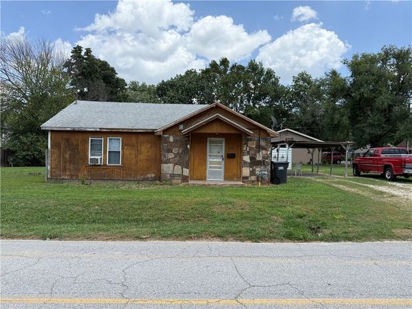 817 Crutcher Street, Springdale, AR 72764