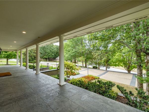 2935 N Williamsburg Lane, Fayetteville, AR 72703