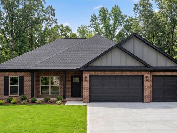 12 Banff Lane , Bella Vista, AR 72715