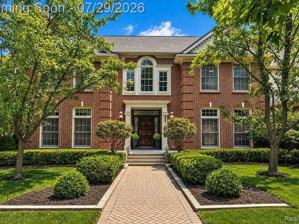 2398 Heronwood Drive , Bloomfield Hills, MI 48302