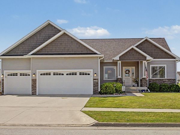 1408 Ledges Drive, Ames, IA 50010