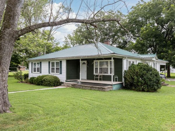 469 Cash Street , Spring City, TN 37381