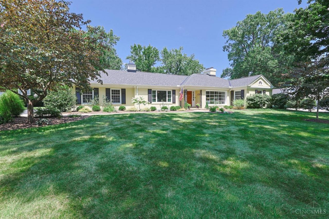 6780 Camaridge Lane, Indian Hill, OH 45243 Main Photo