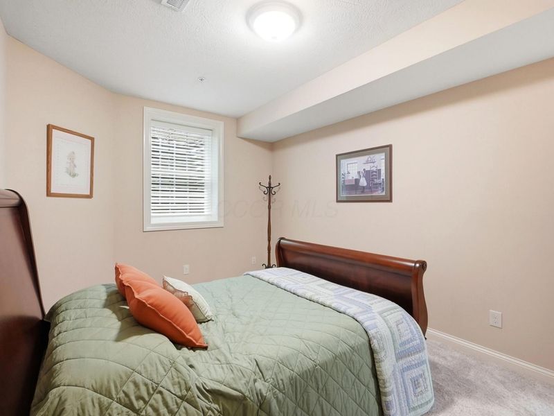 7182 N Hoover Reserve Court N, Westerville, OH 43081 Photo 82