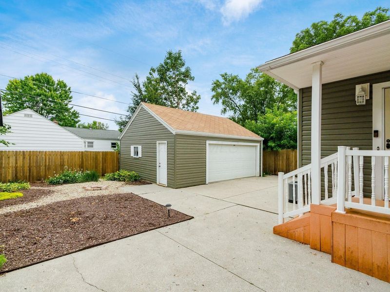 1834 E Beaumont Road , Columbus, OH 43224 Photo 10