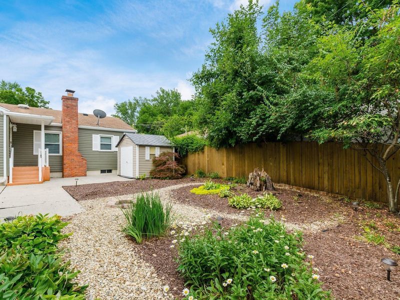 1834 E Beaumont Road , Columbus, OH 43224 Photo 13