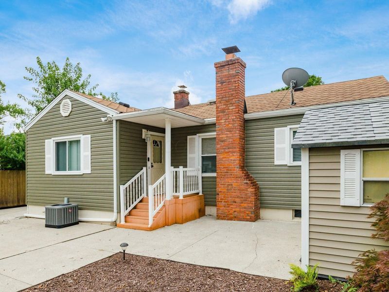 1834 E Beaumont Road , Columbus, OH 43224 Photo 14