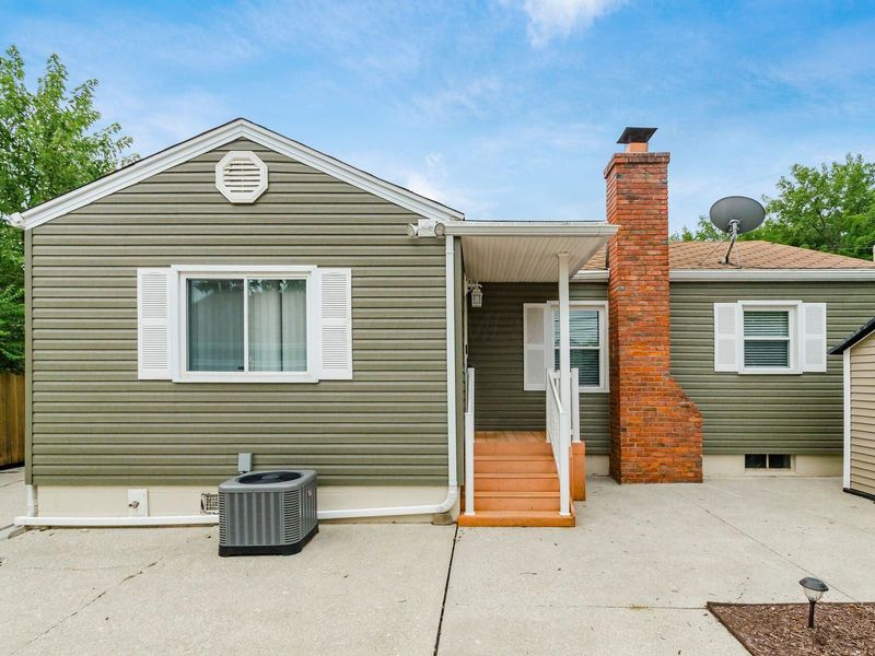 1834 E Beaumont Road , Columbus, OH 43224 Photo 15