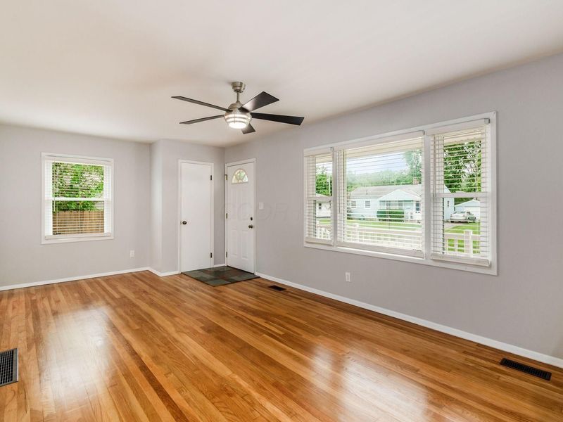 1834 E Beaumont Road , Columbus, OH 43224 Photo 22