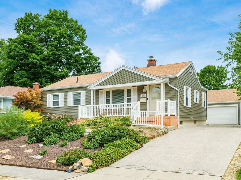 1834 E Beaumont Road , Columbus, OH 43224 Photo 4