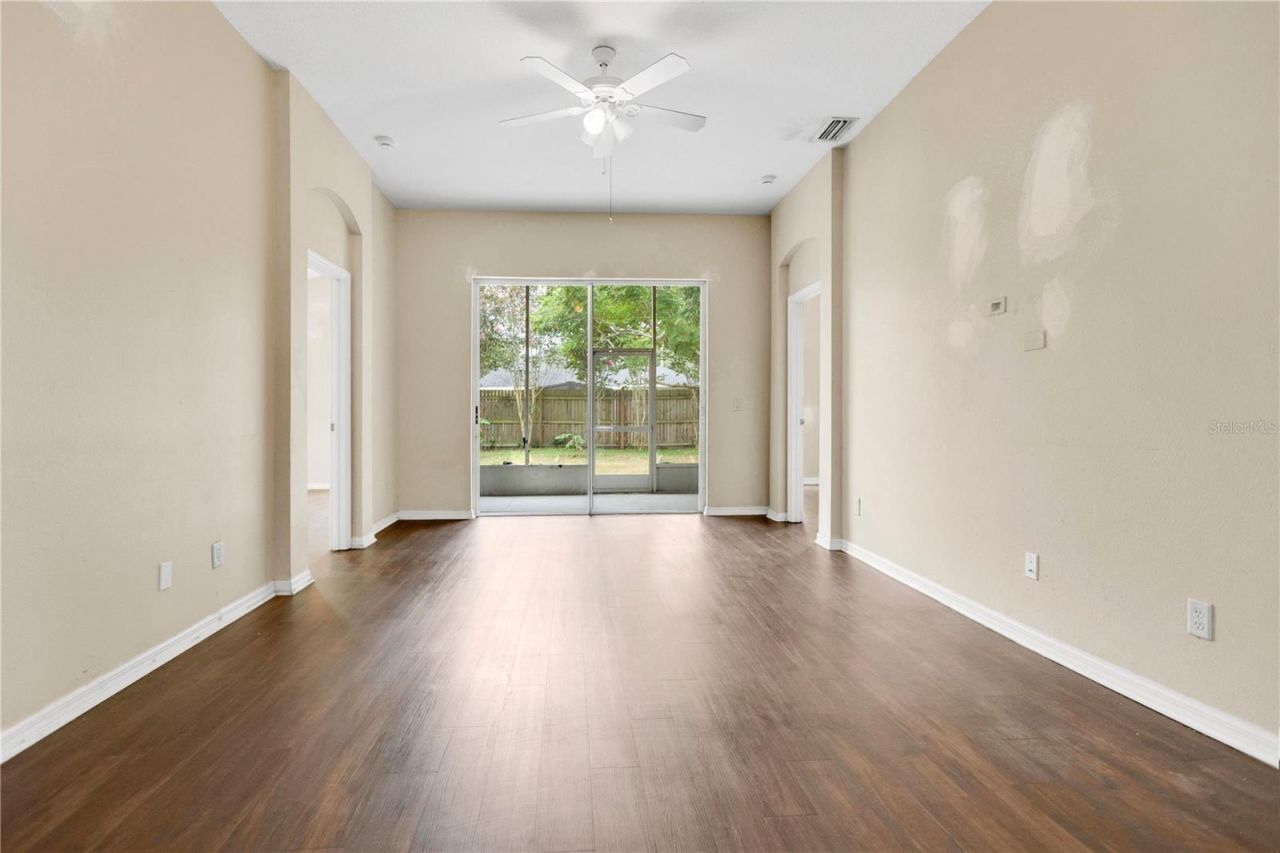 1422 Lake Shore Ranch Drive, Seffner, FL 33584 Photo