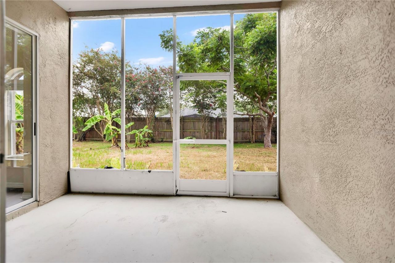 1422 Lake Shore Ranch Drive, Seffner, FL 33584 Photo