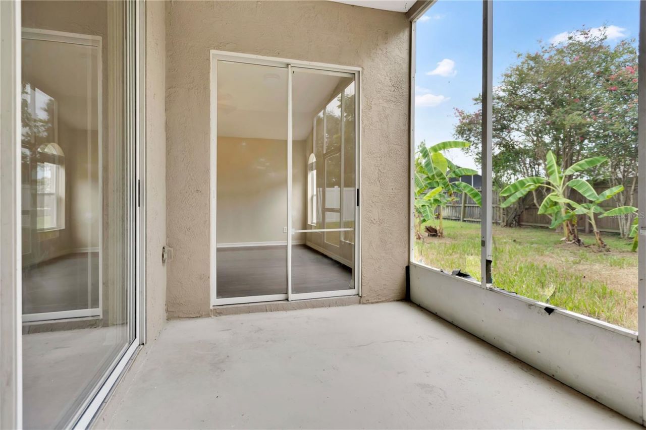 1422 Lake Shore Ranch Drive, Seffner, FL 33584 Photo