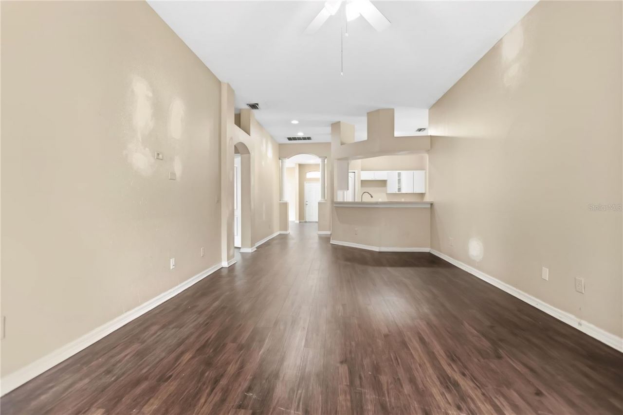 1422 Lake Shore Ranch Drive, Seffner, FL 33584 Photo