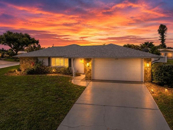 1330 CAMBRIDGE DRIVE , VENICE, FL 34293