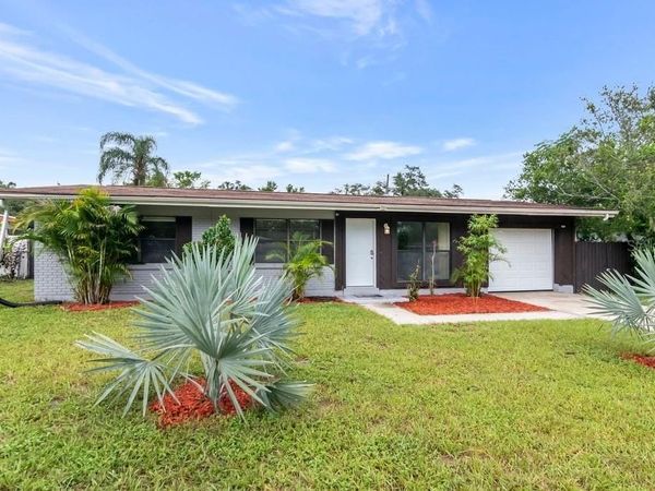8709 N RENFREW PLACE , TAMPA, FL 33604