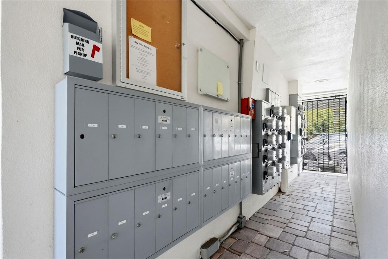 125 5th Avenue Ne, Unit 210, Saint Petersburg, FL 33701 Photo