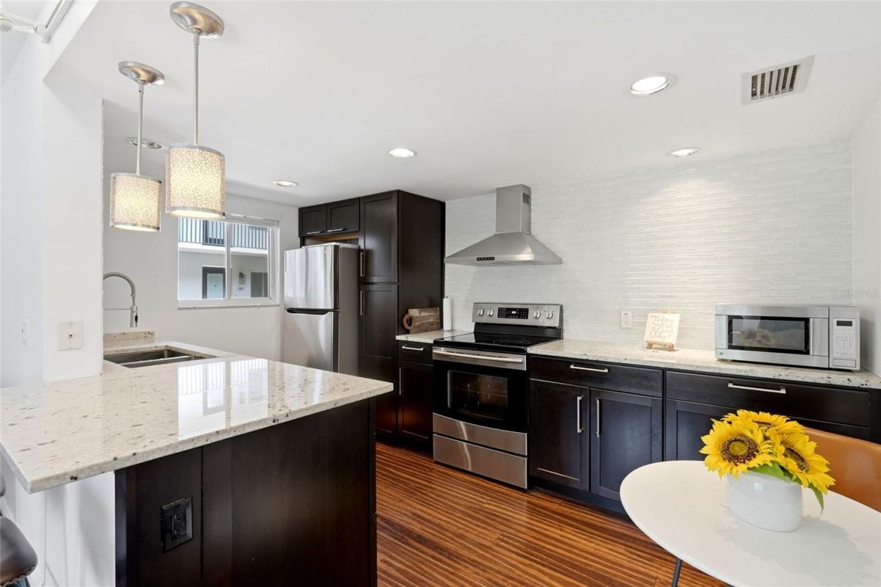 125 5th Avenue Ne, Unit 210, Saint Petersburg, FL 33701 Photo